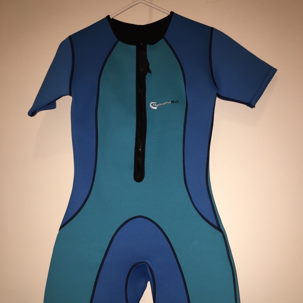 Wet suit